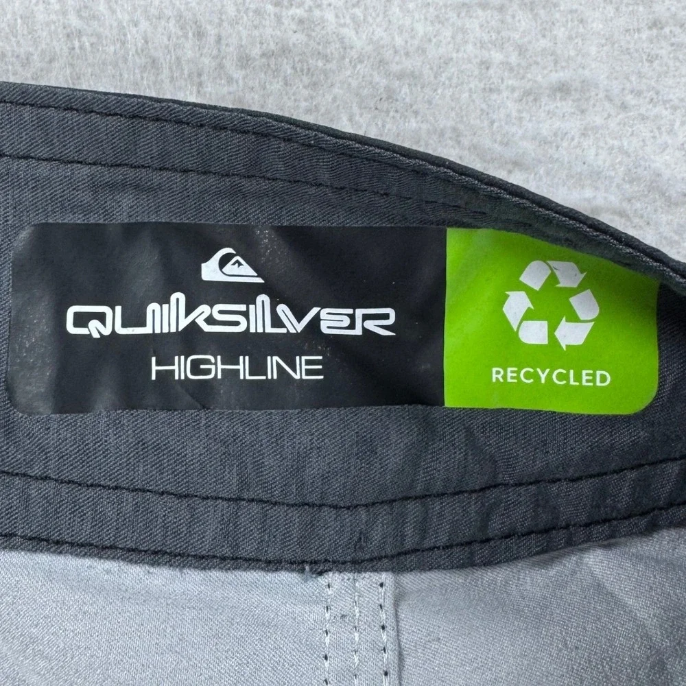 Quiksilver Highline Board Shorts Mens 38 Black Grey Lava Rock Print Swim Trunks